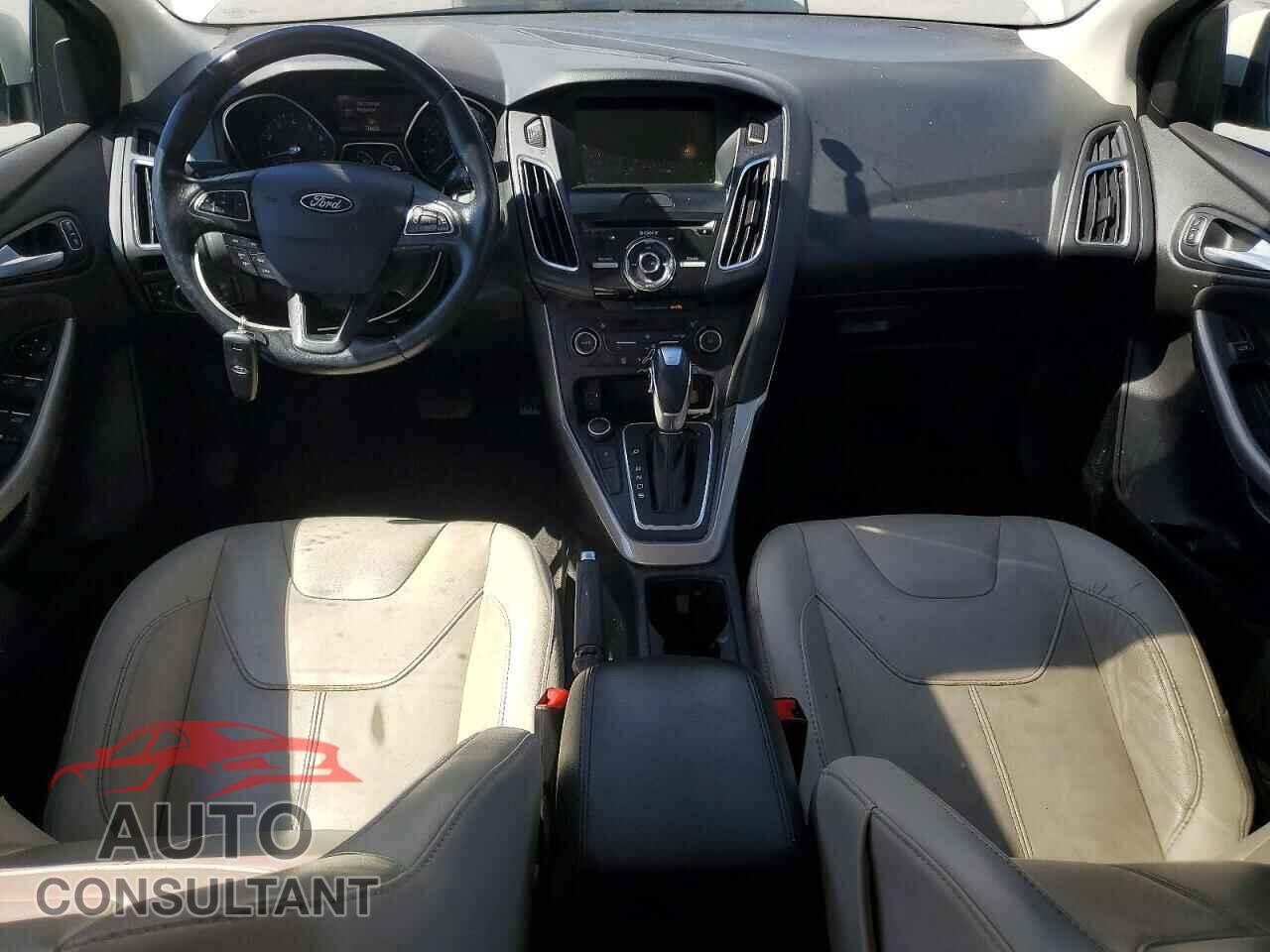 FORD FOCUS 2017 - 1FADP3J21HL287170
