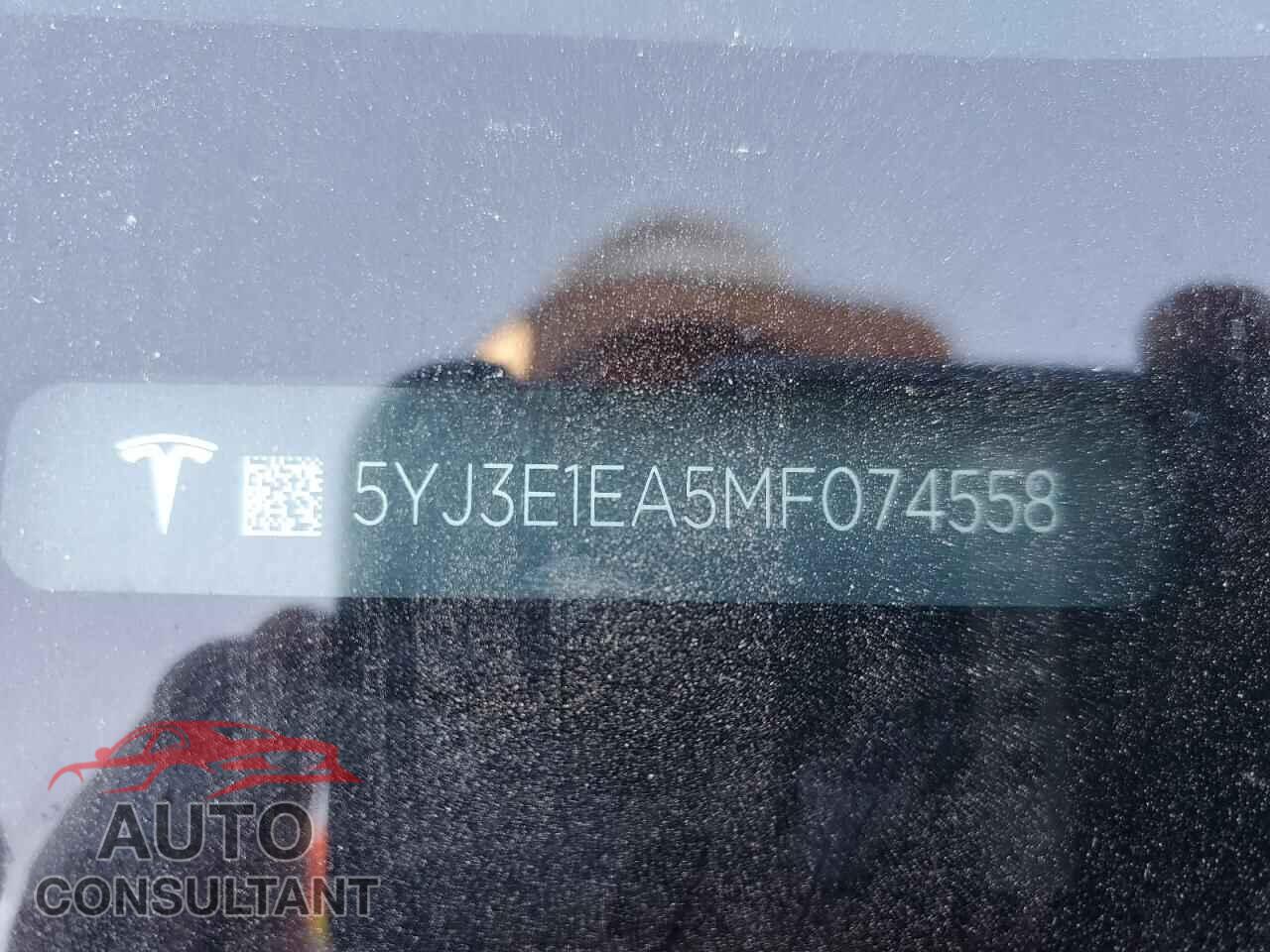 TESLA MODEL 3 2021 - 5YJ3E1EA5MF074558