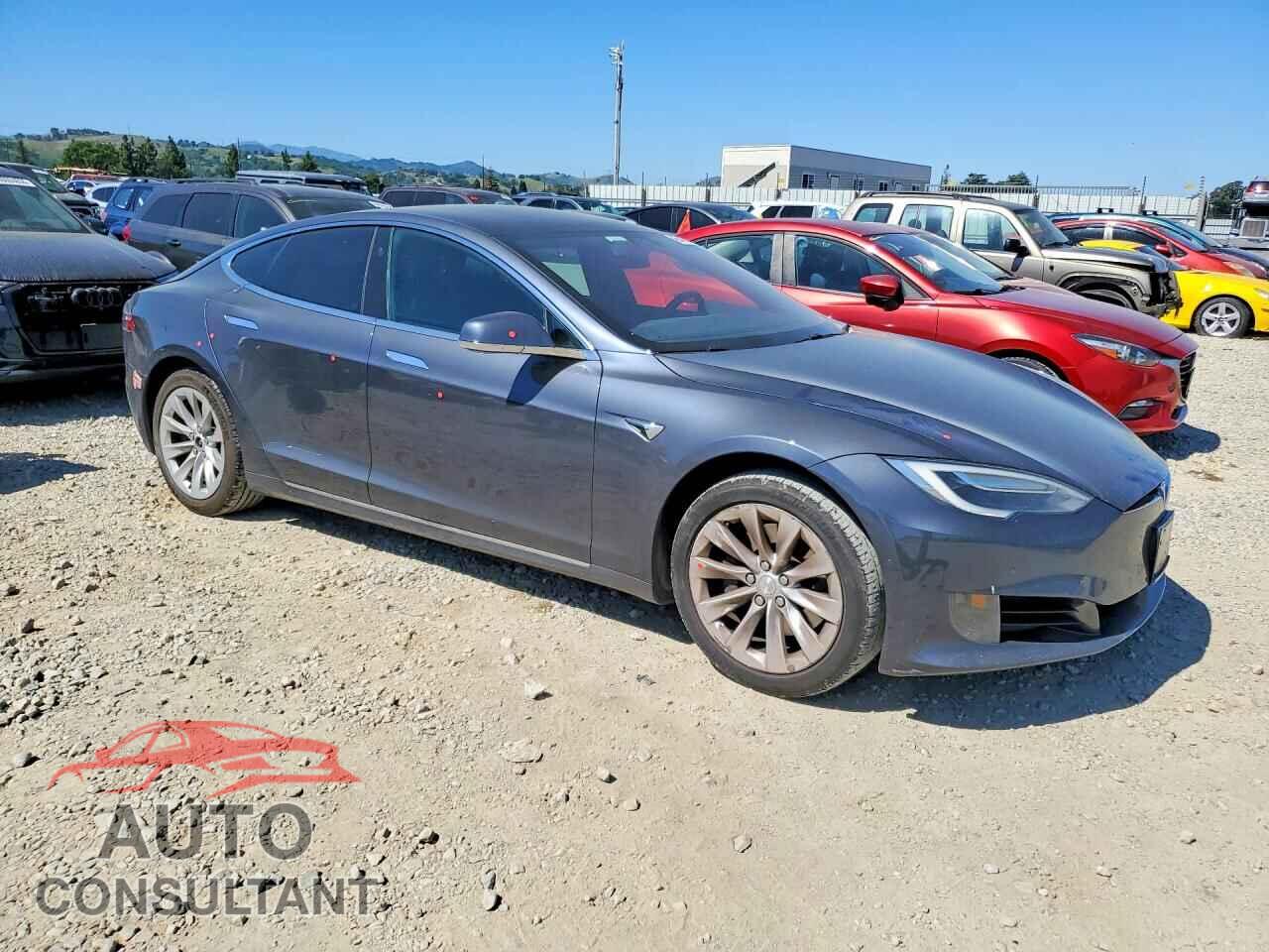 TESLA MODEL S 2017 - 5YJSA1E15HF202892