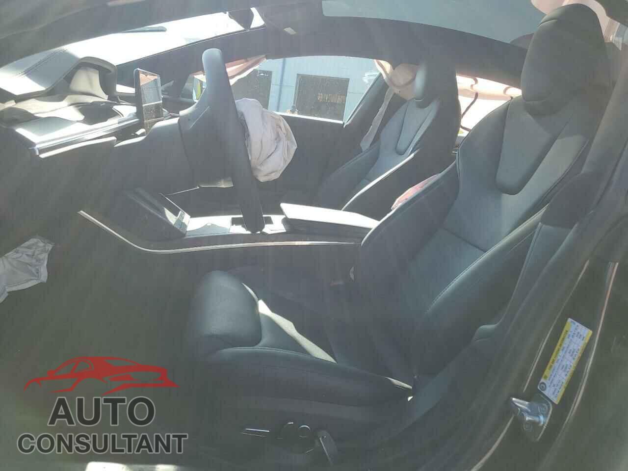 TESLA MODEL S 2023 - 5YJSA1E50PF527810