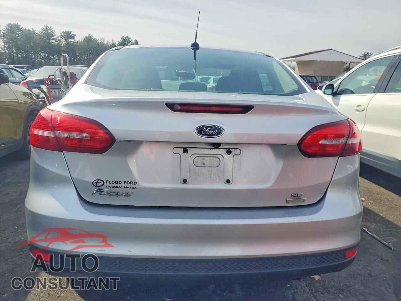 FORD FOCUS 2017 - 1FADP3FE4HL255879
