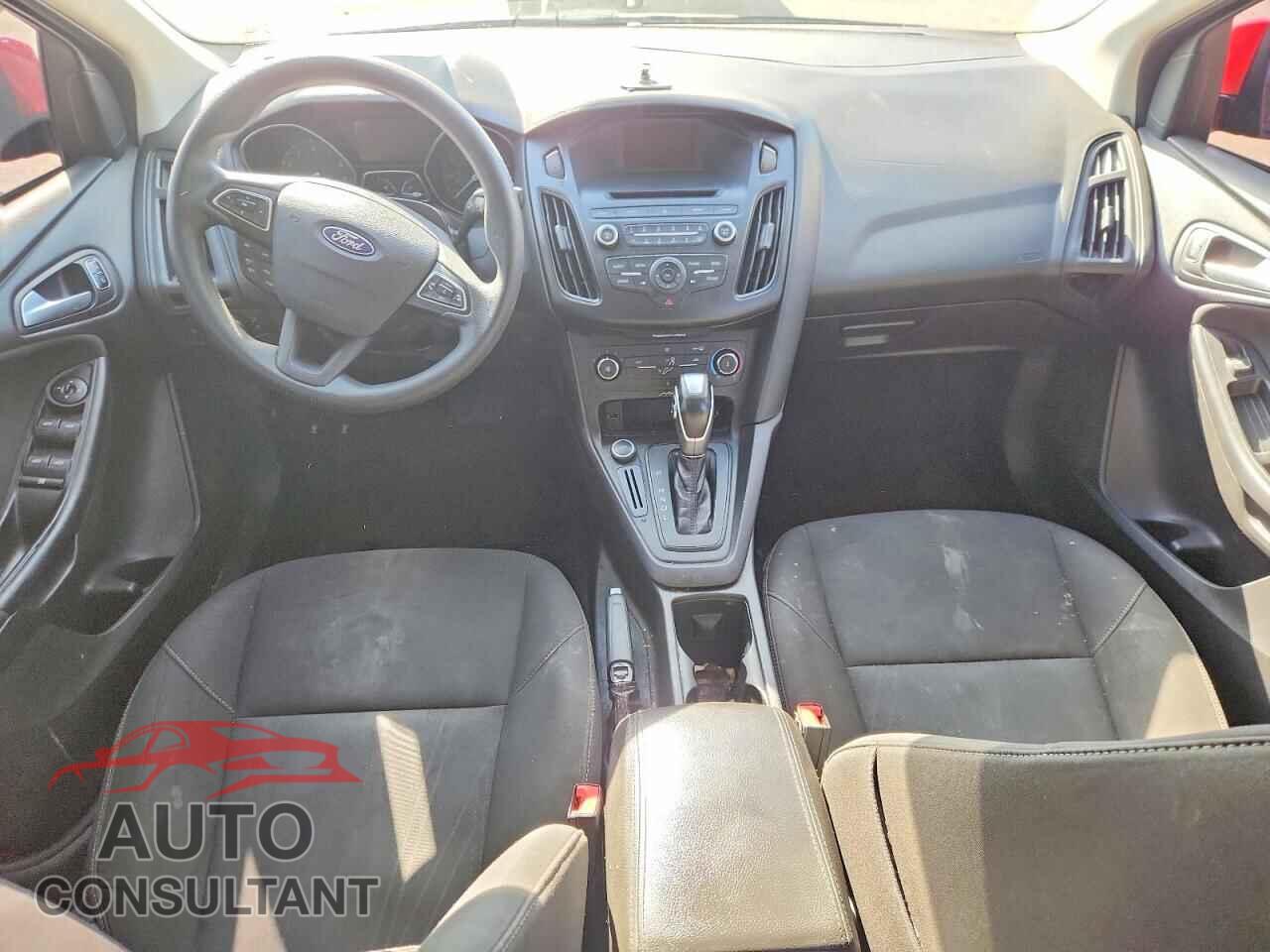 FORD FOCUS 2015 - 1FADP3F29FL215493