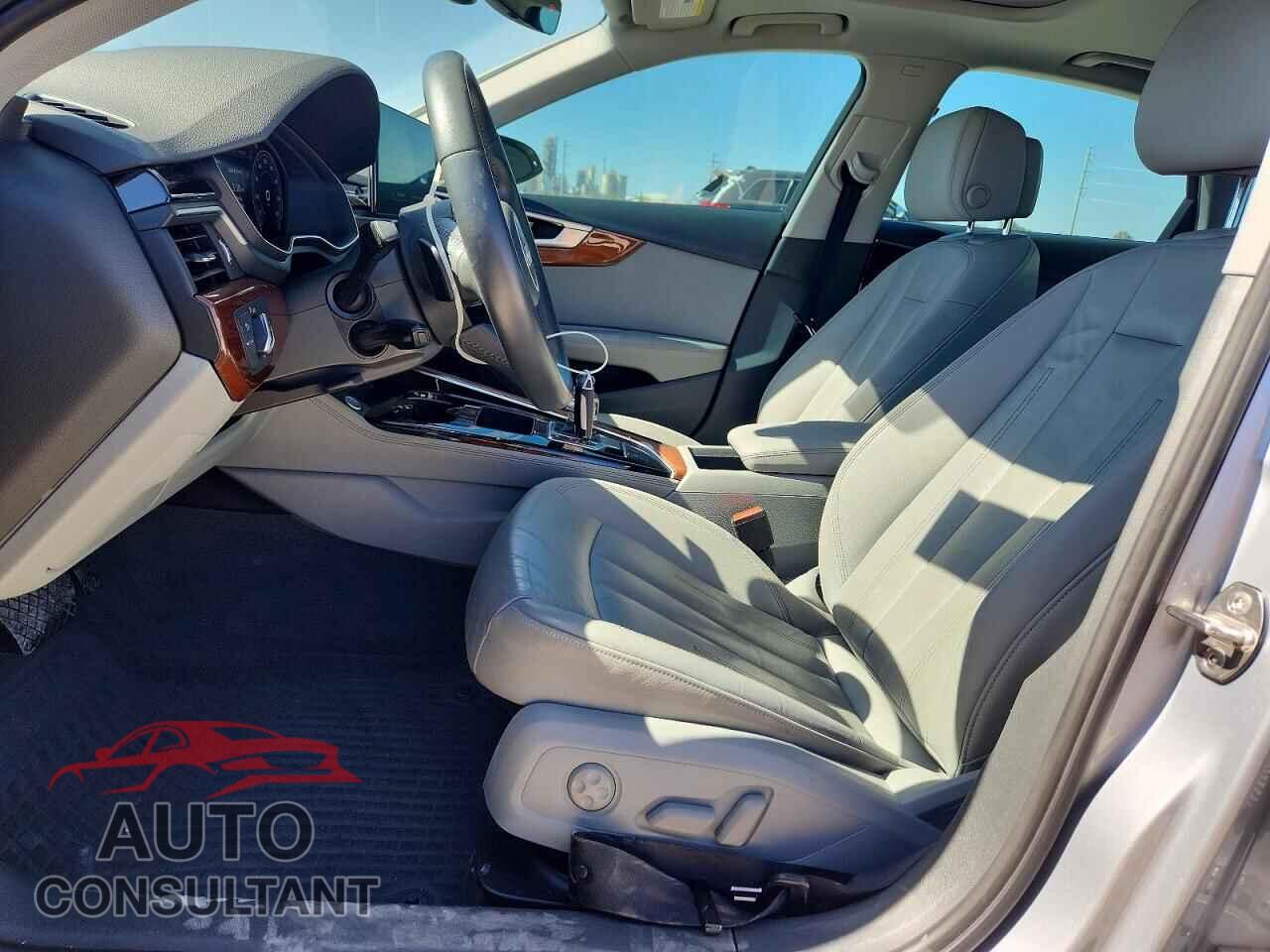 AUDI A4 2020 - WAUHMAF44LN008596