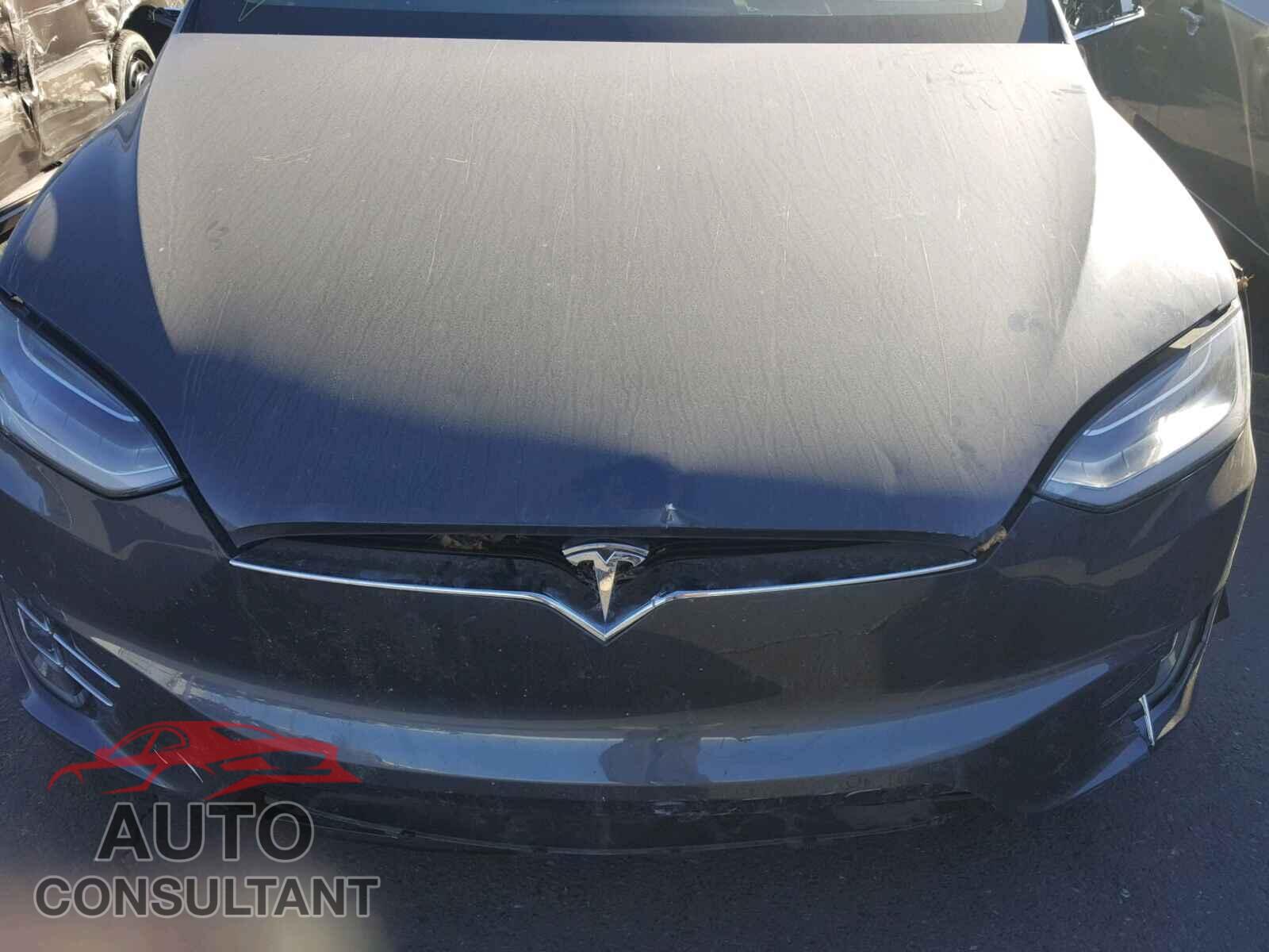 TESLA MODEL X 2017 - 5YJXCDE21HF079487