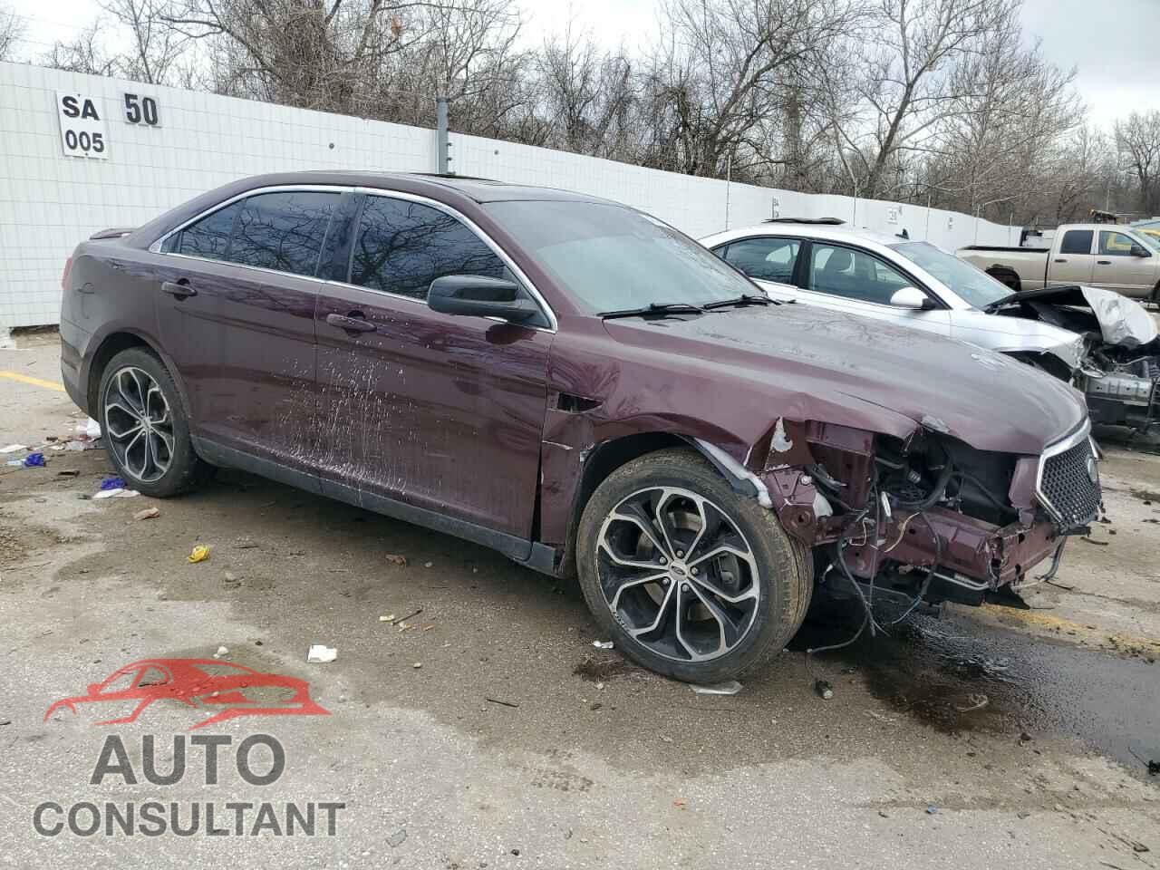 FORD TAURUS 2018 - 1FAHP2KT8JG141608