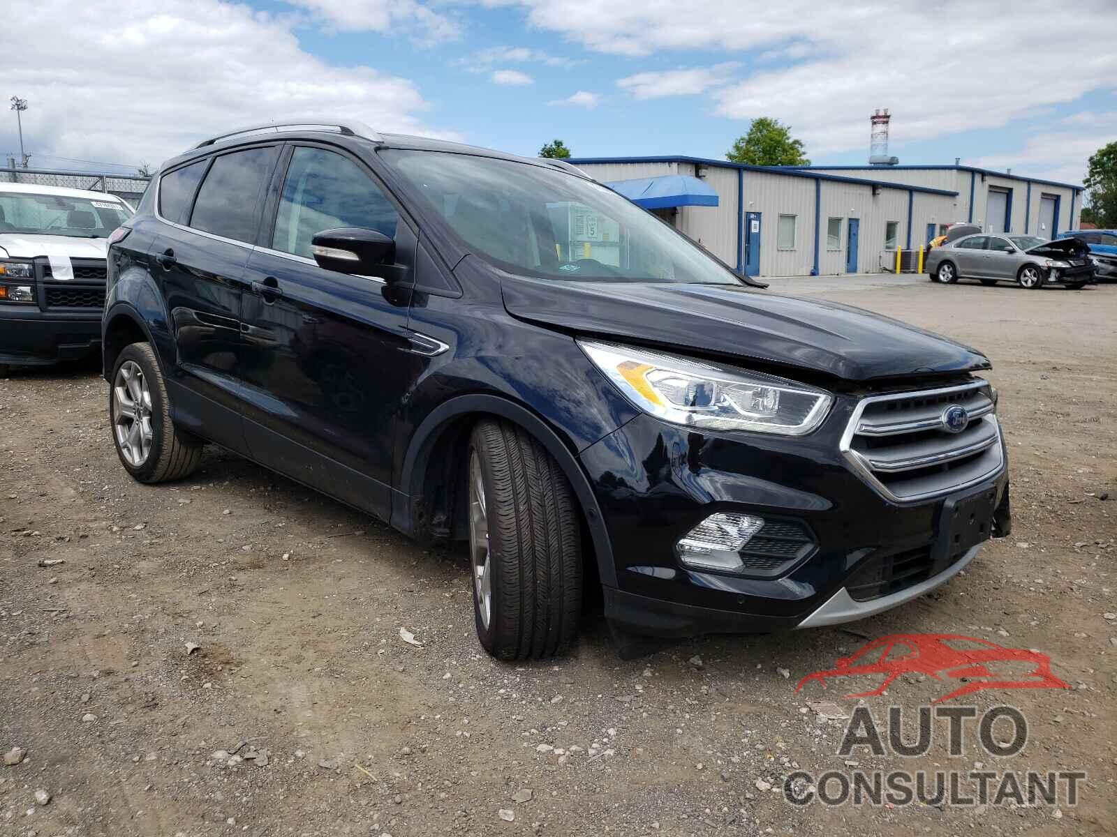 FORD ESCAPE 2017 - 1FMCU9JD2HUD14921