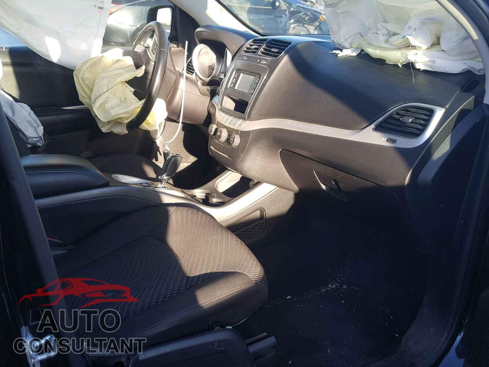 DODGE JOURNEY SE 2015 - 3C4PDCAB4FT587660