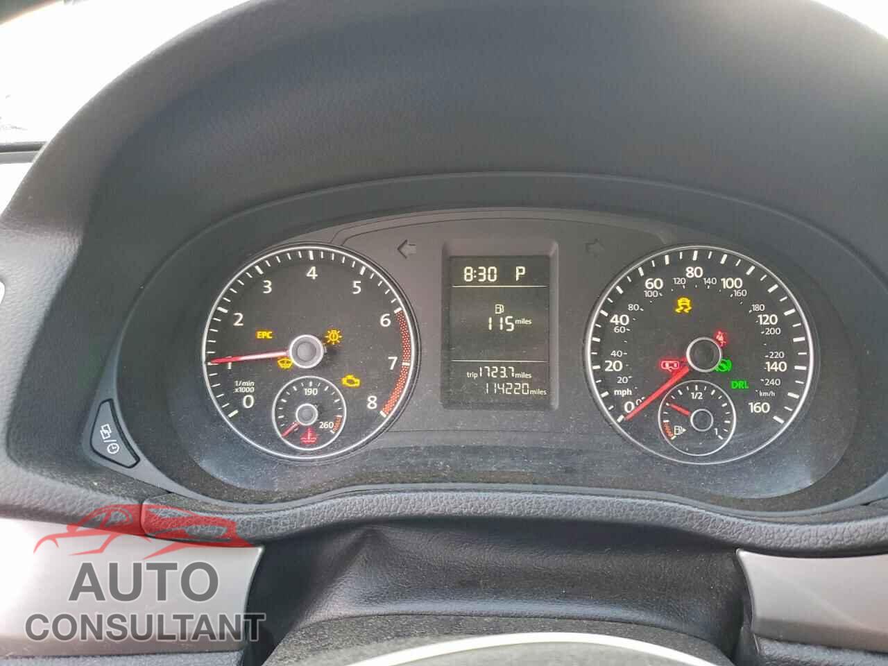 VOLKSWAGEN PASSAT 2014 - 1VWAT7A33EC021957
