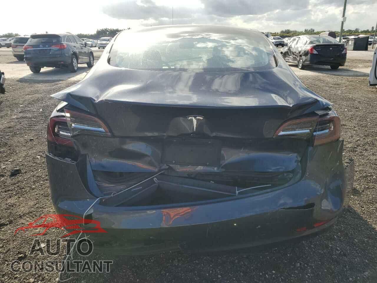TESLA MODEL 3 2023 - 5YJ3E1EA7PF449127