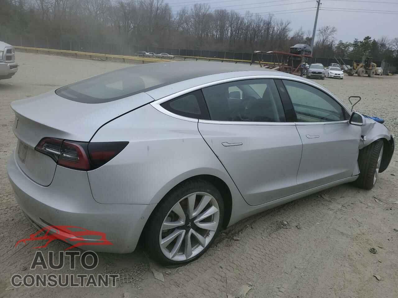 TESLA MODEL 3 2018 - 5YJ3E1EA8JF060682