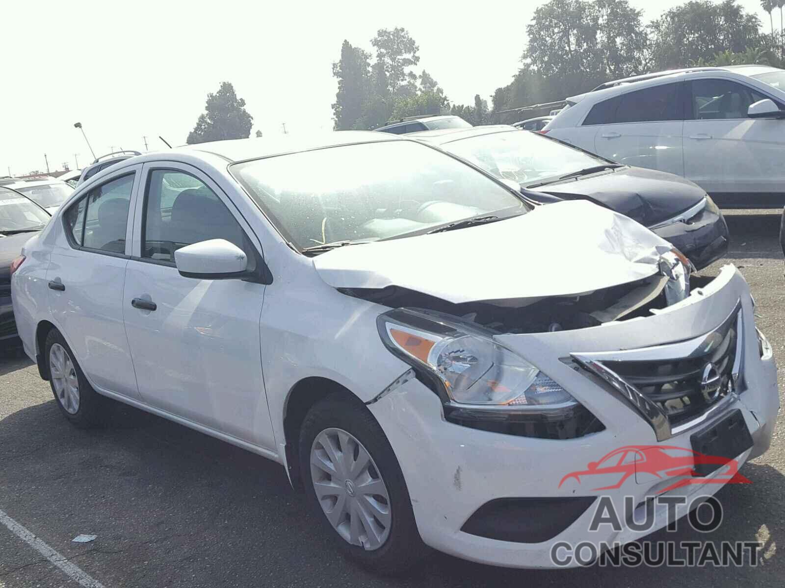 NISSAN VERSA 2017 - 3N1CN7AP7HL854603