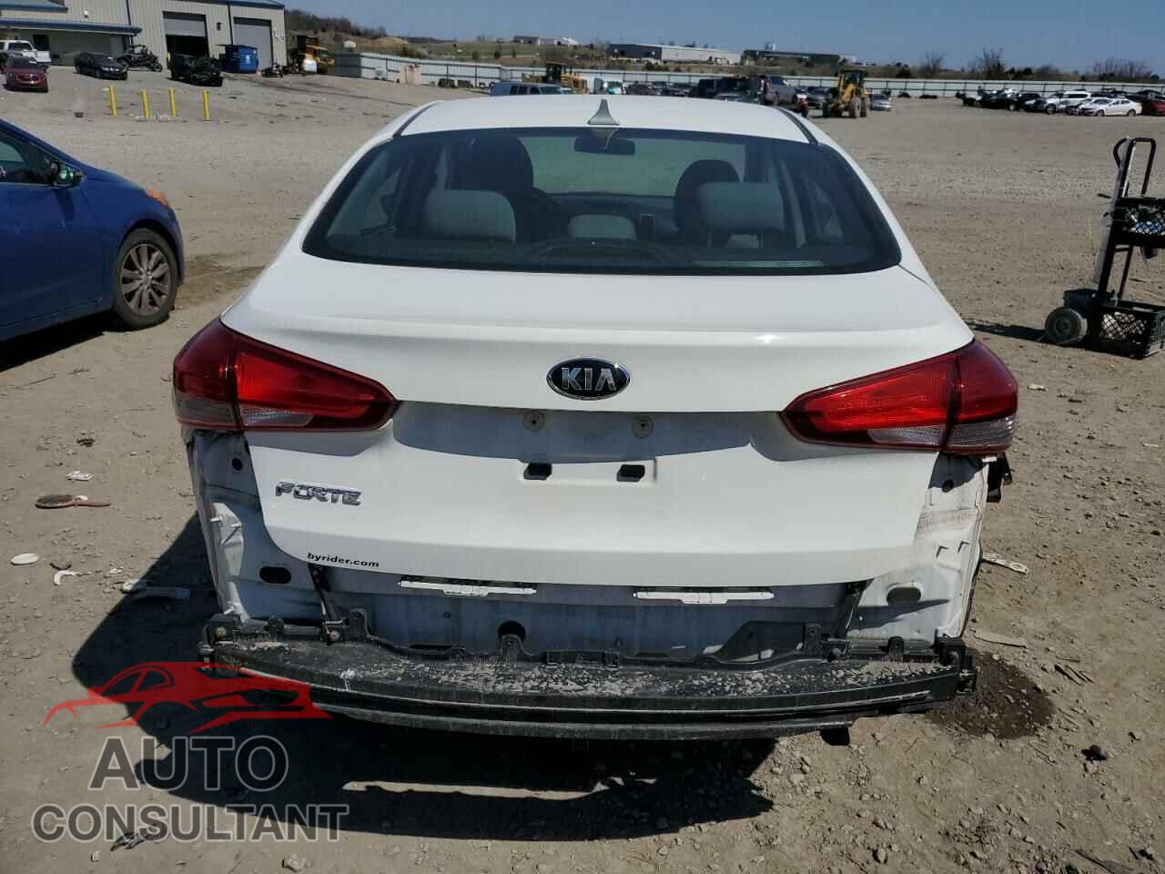 KIA FORTE 2017 - 3KPFK4A76HE077935
