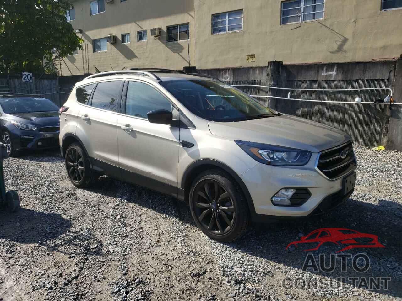 FORD ESCAPE 2018 - 1FMCU9GD0JUD40270