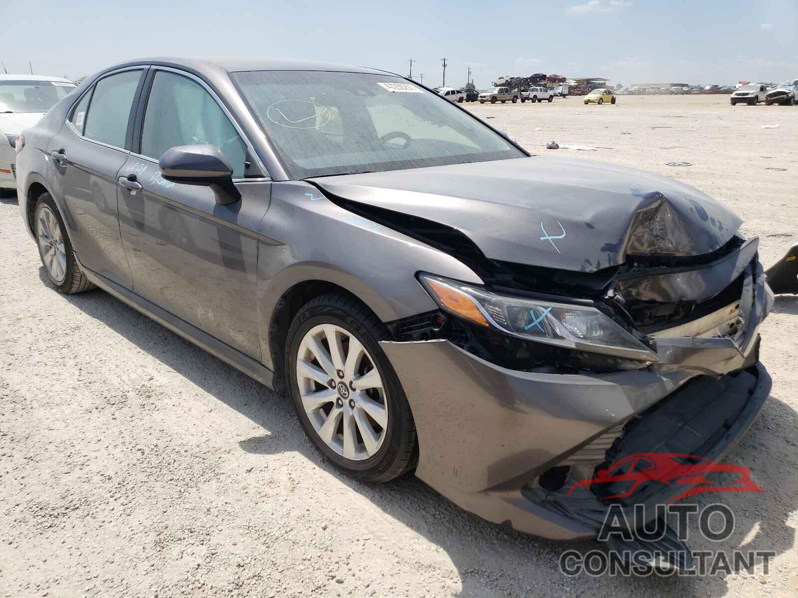 TOYOTA CAMRY 2018 - 4T1B11HK6JU520999
