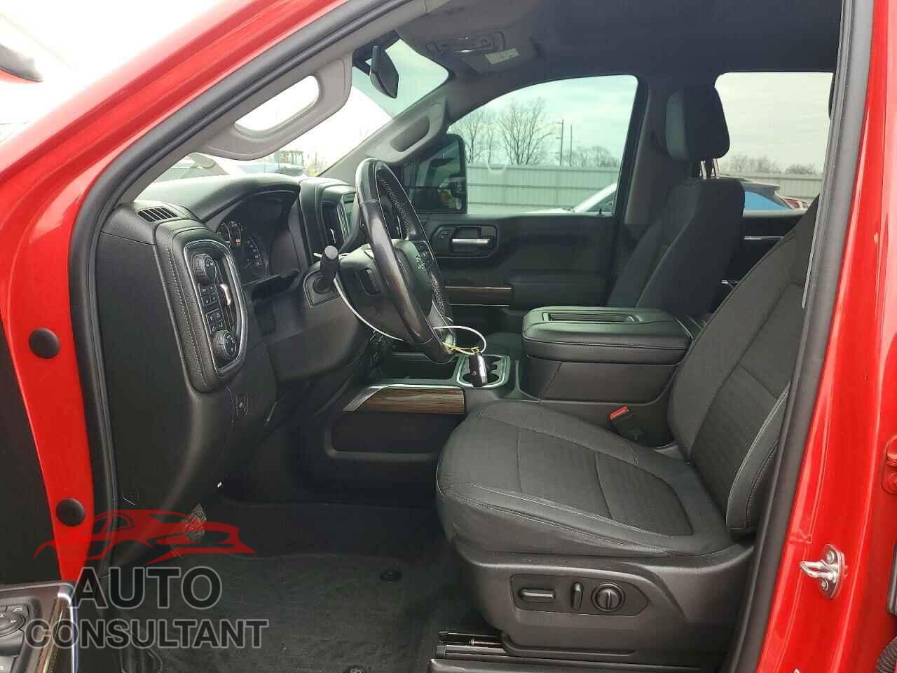 CHEVROLET SILVERADO 2020 - 1GCPYFED1LZ336522