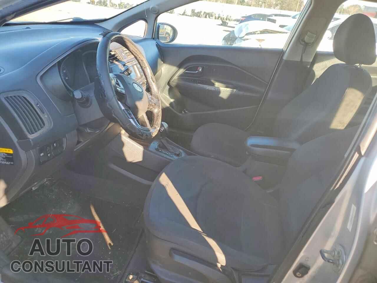 KIA RIO 2012 - KNADN4A36C6065078