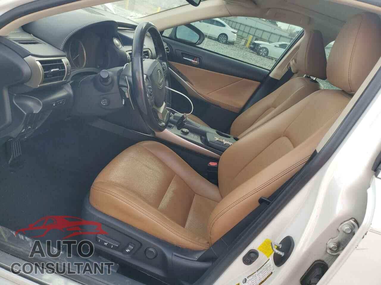 LEXUS IS 2016 - JTHBA1D25G5033367