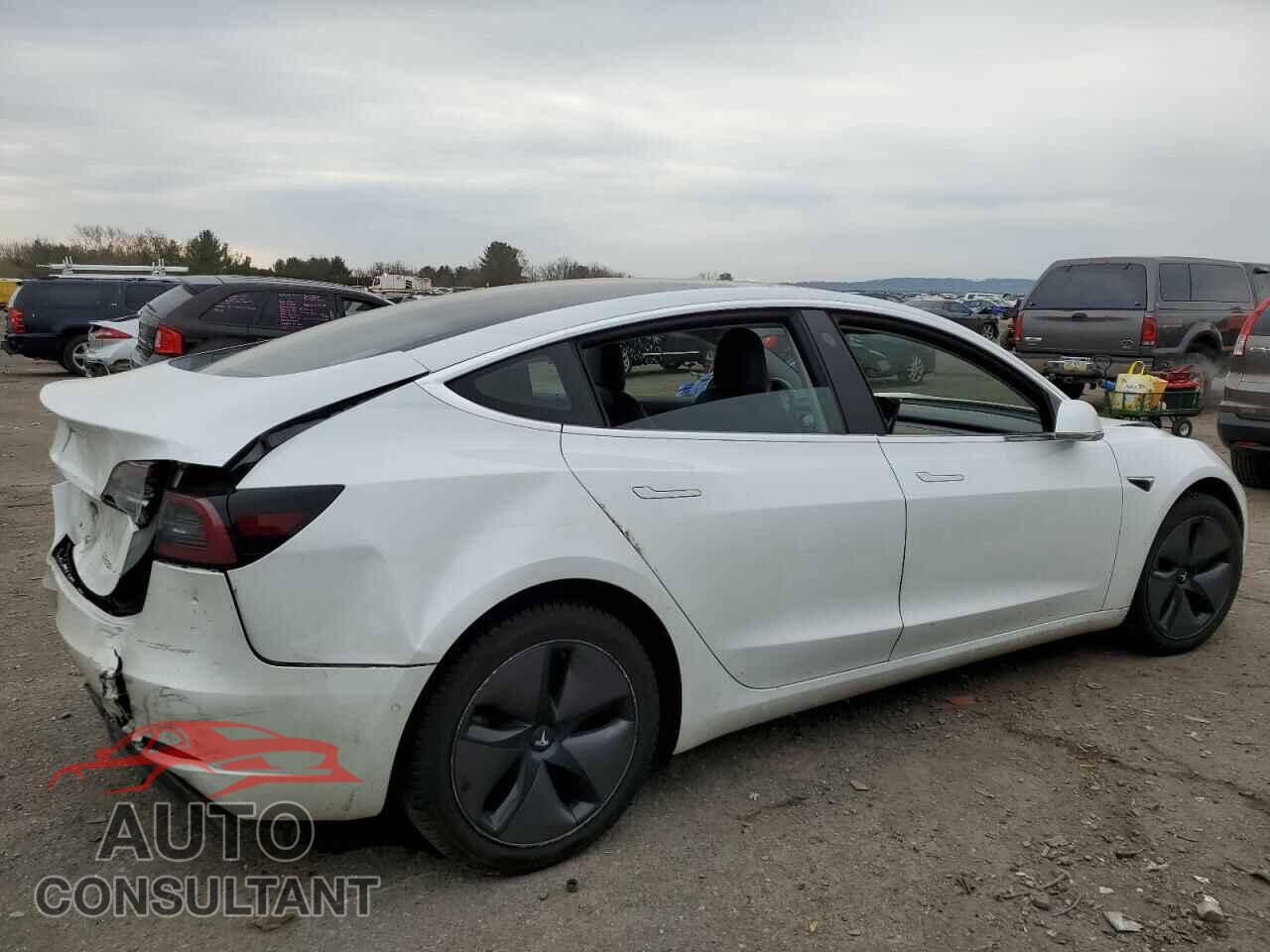 TESLA MODEL 3 2018 - 5YJ3E1EB9JF066712