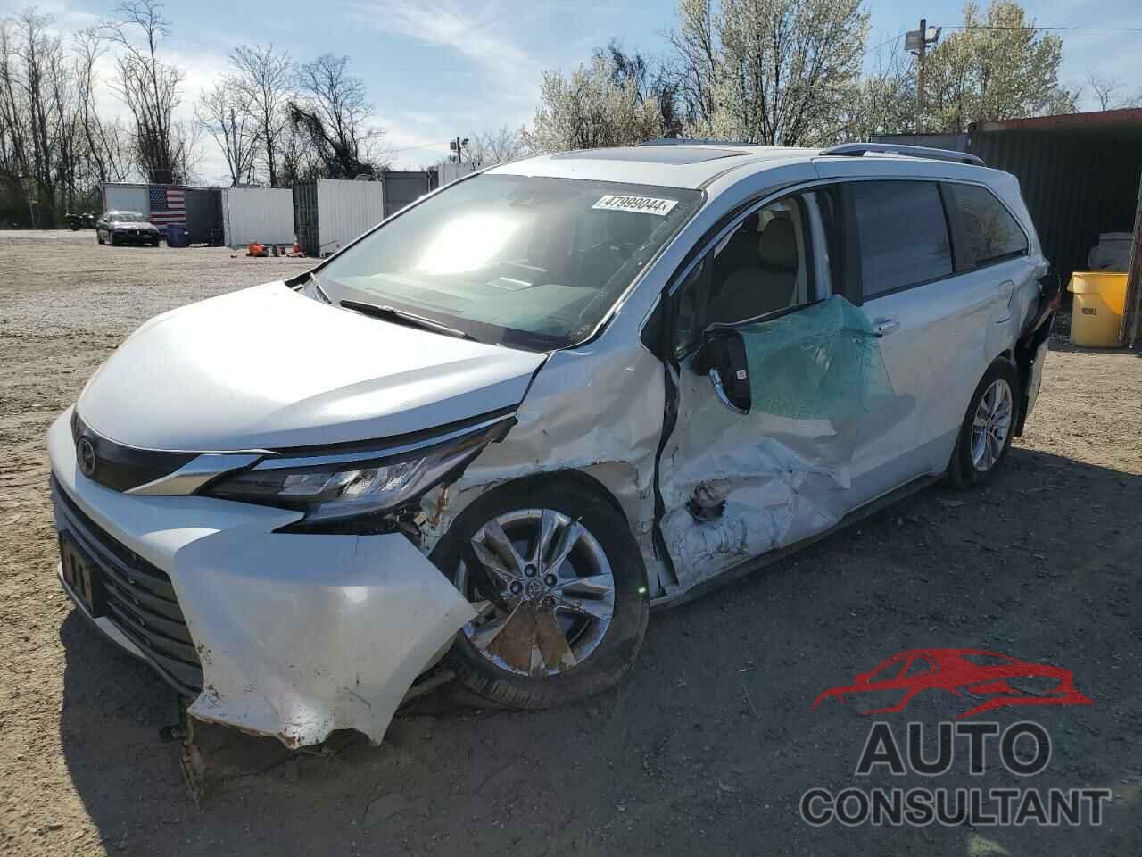 TOYOTA SIENNA 2024 - 5TDZSKFC7RS111458