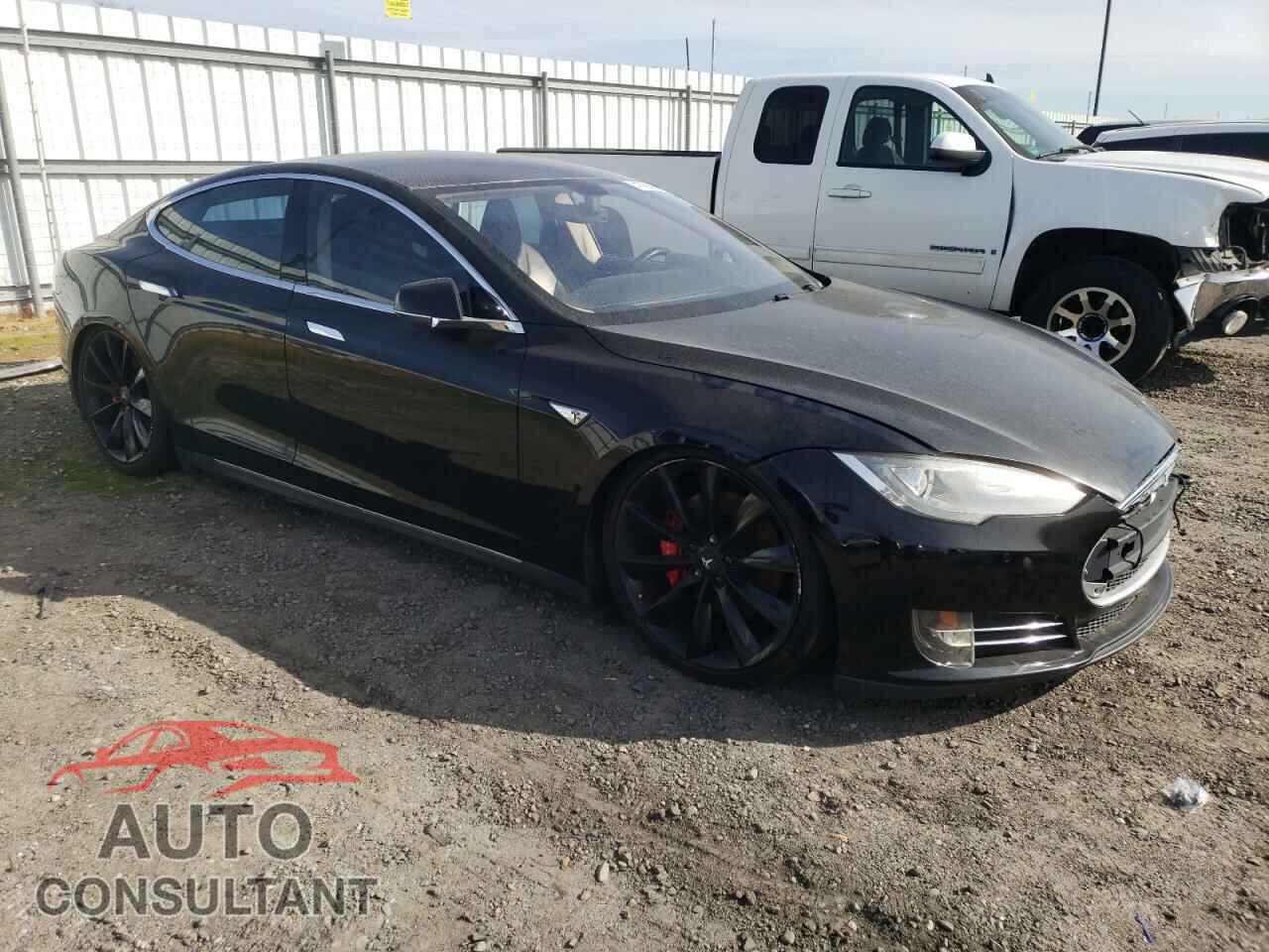 TESLA MODEL S 2013 - 5YJSA1CP4DFP27573