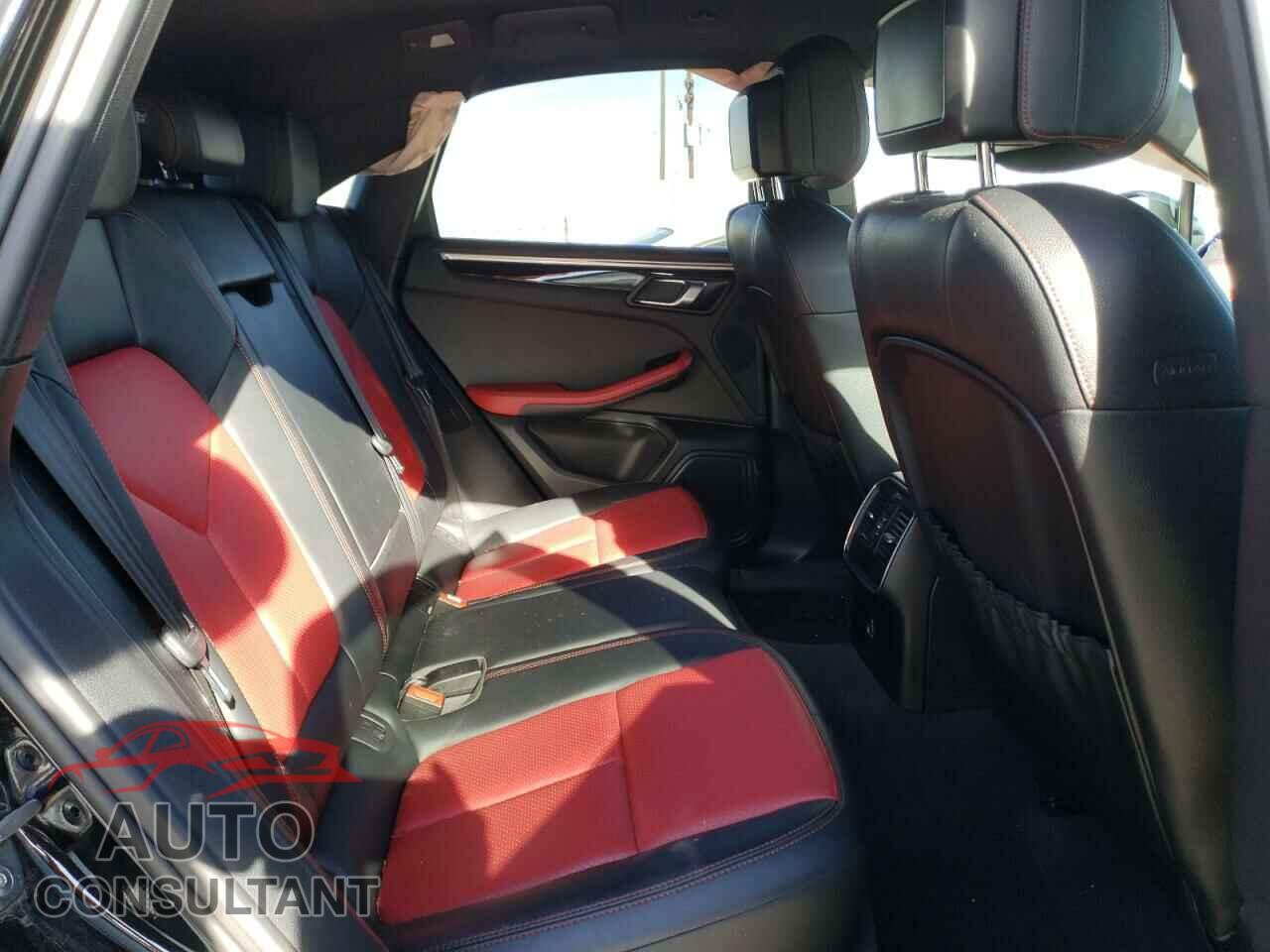 PORSCHE MACAN 2017 - WP1AA2A56HLB00829