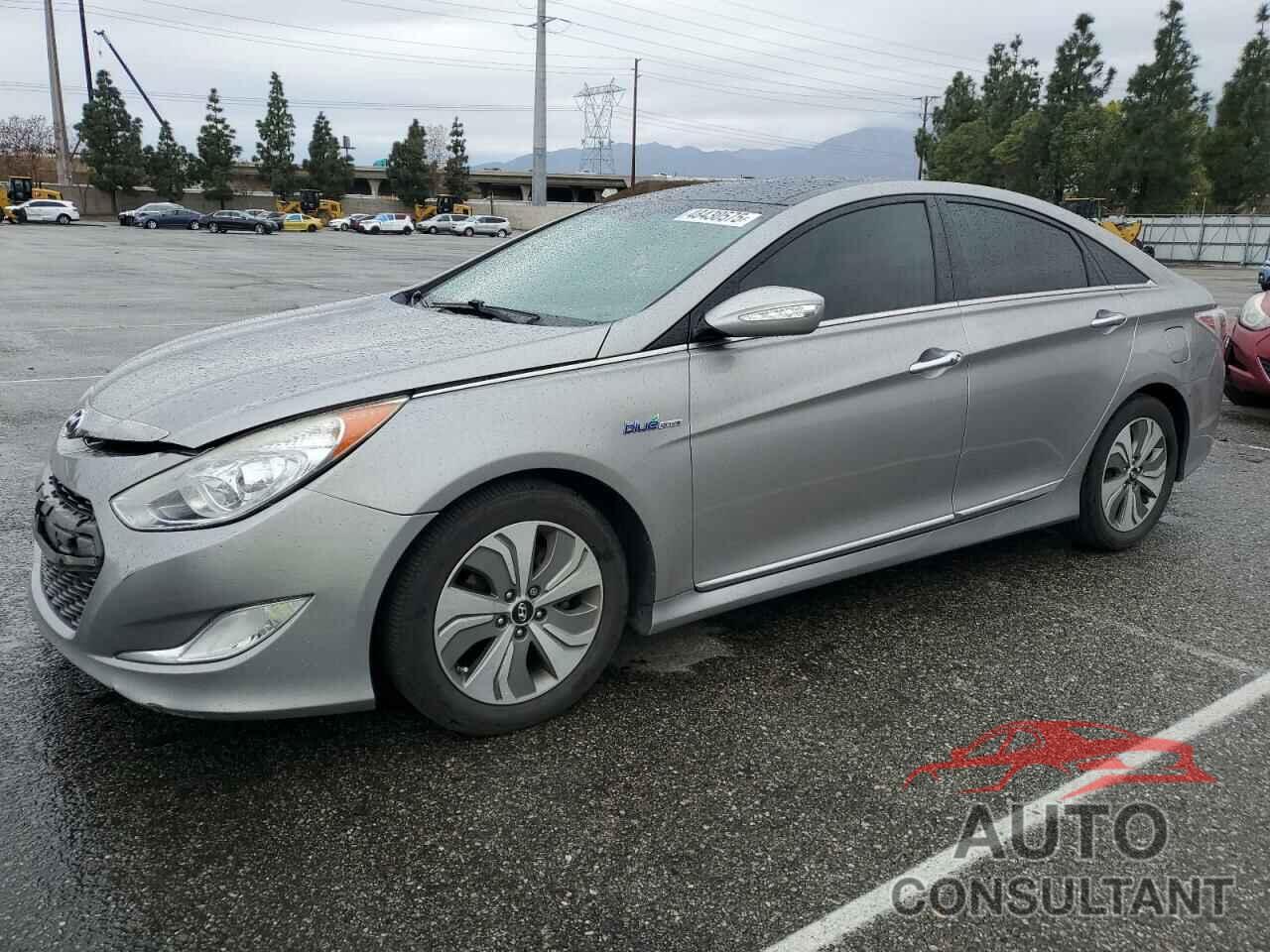 HYUNDAI SONATA 2013 - KMHEC4A43DA074658