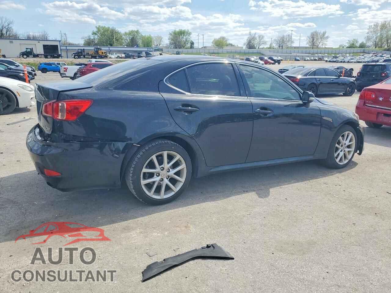 LEXUS IS 2012 - JTHCF5C25C5057855
