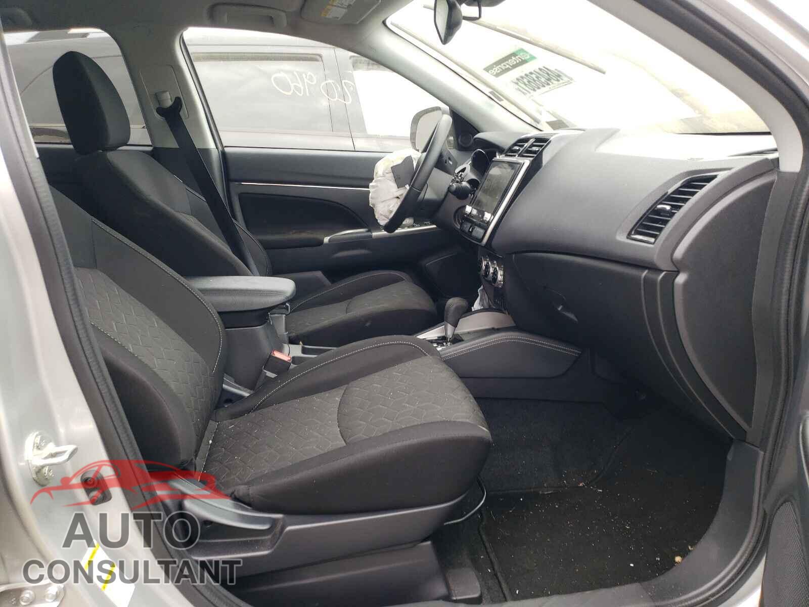 MITSUBISHI OUTLANDER 2020 - JA4AP4AU1LU024341