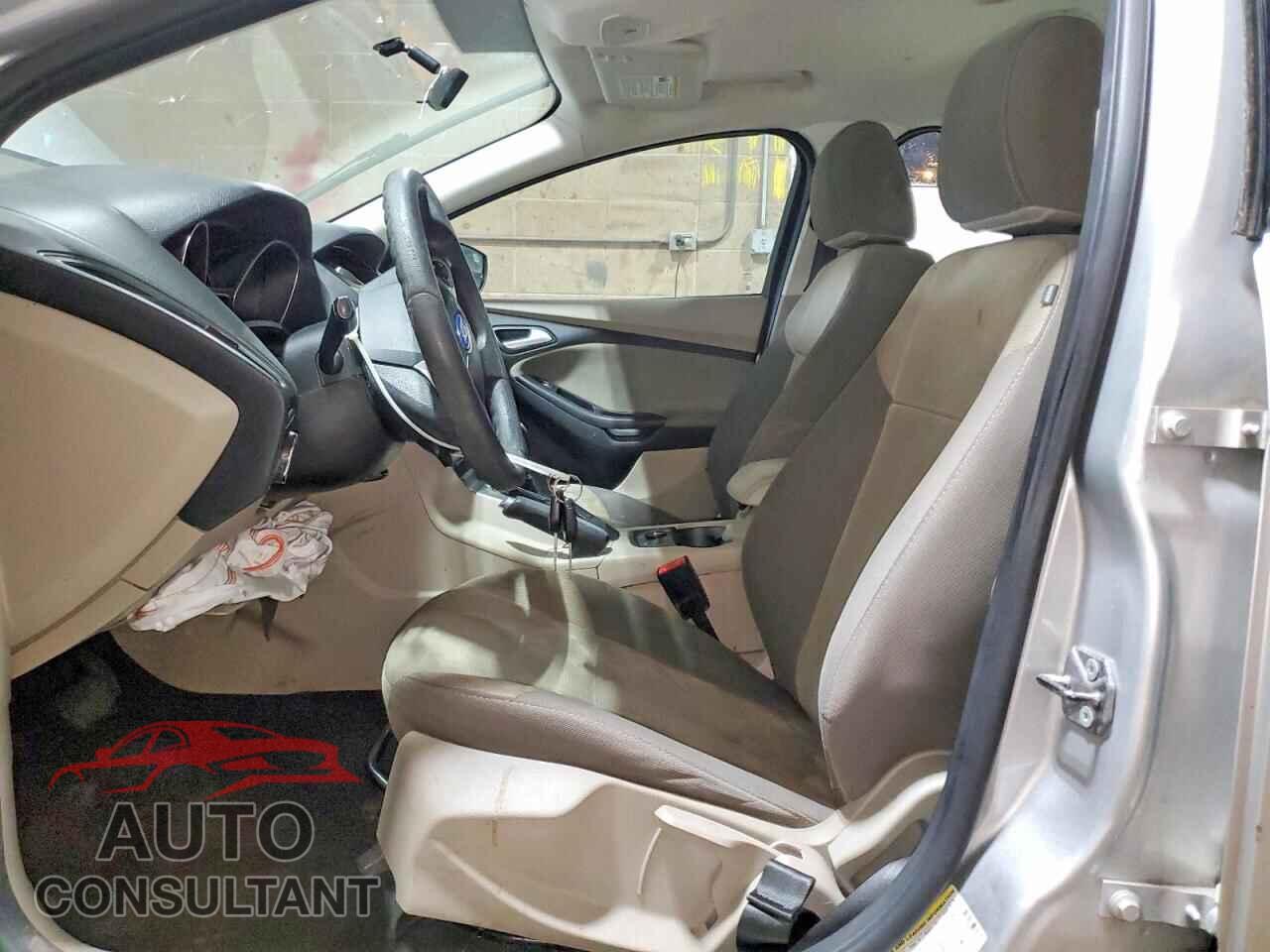 FORD FOCUS 2014 - 1FADP3F29EL461121