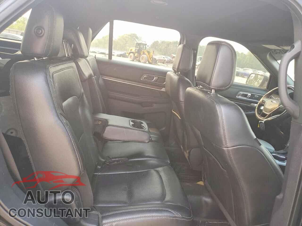 FORD EXPLORER 2018 - 1FM5K7F85JGB45741