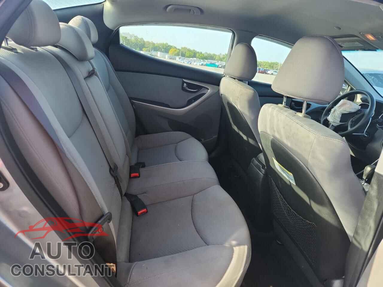 HYUNDAI ELANTRA 2013 - KMHDH4AE2DU775065