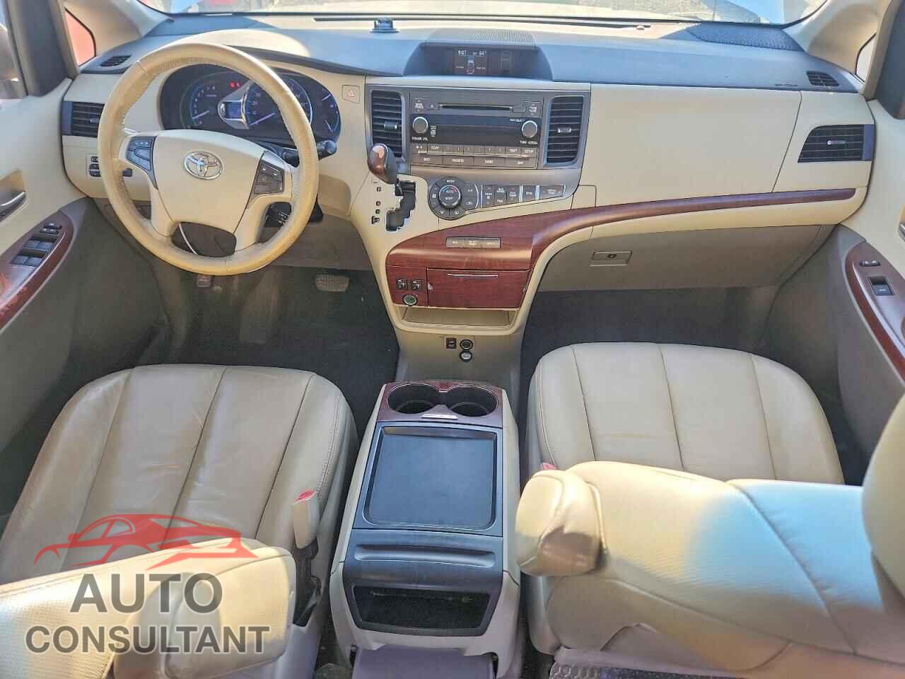 TOYOTA SIENNA 2011 - 5TDYK3DC1BS023841
