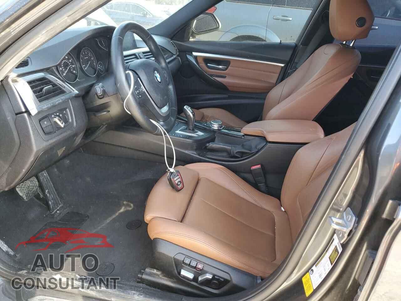 BMW 3 SERIES 2016 - WBA8E9C52GK647432