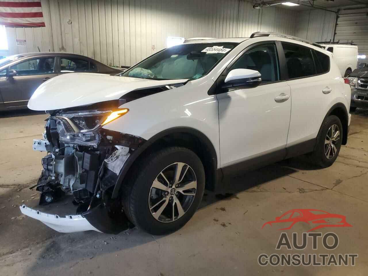 TOYOTA RAV4 2018 - 2T3RFREV6JW857239