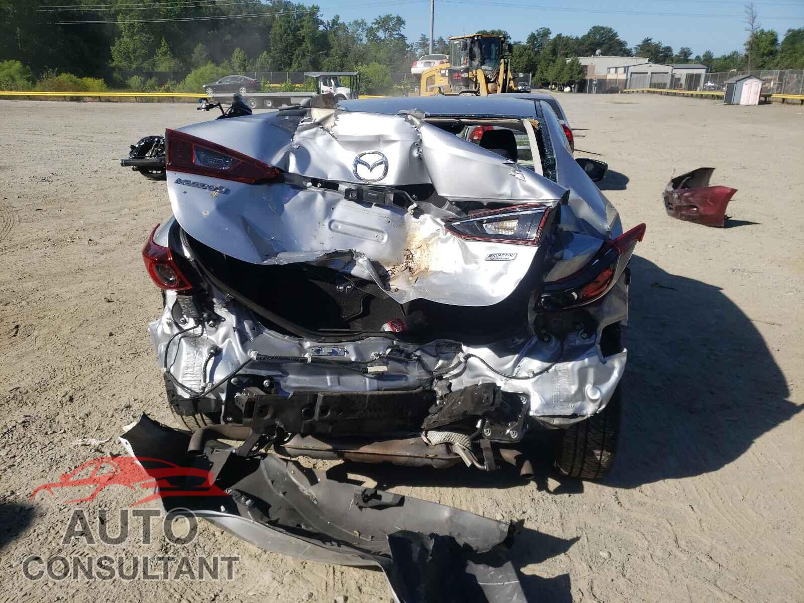 MAZDA 3 2017 - 3MZBN1V71HM123852