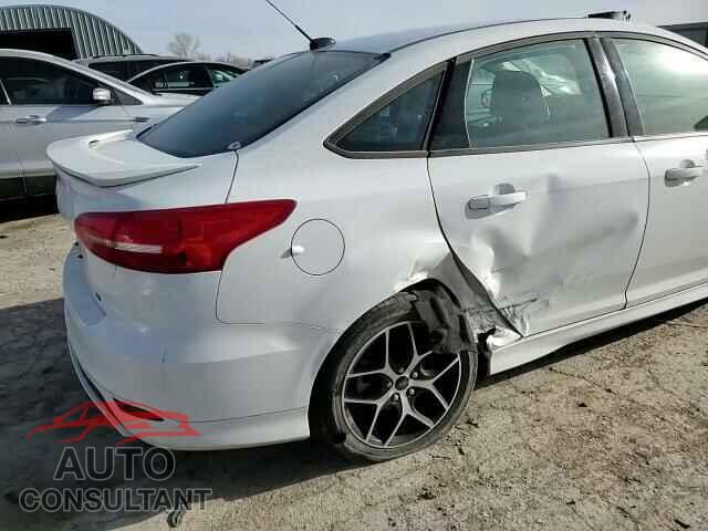 FORD FOCUS 2015 - 1FADP3F25FL386239