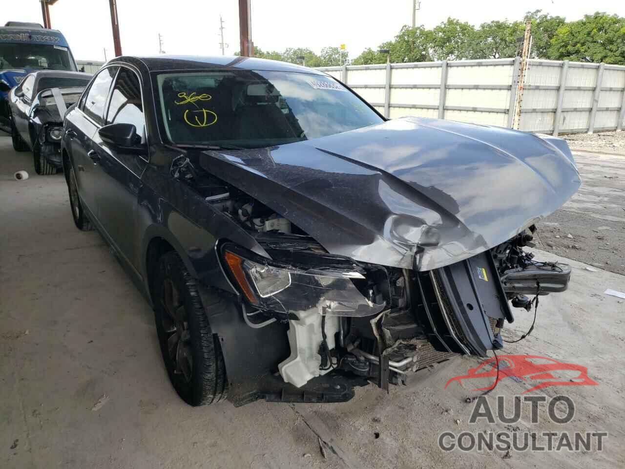 VOLKSWAGEN PASSAT 2017 - 1VWAT7A39HC086204