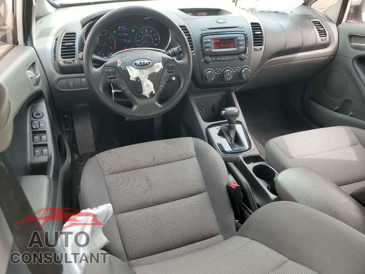 KIA FORTE 2017 - 3KPFK4A74HE026580