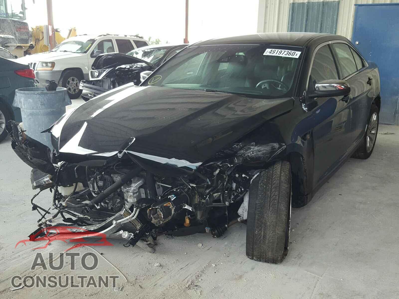 FORD TAURUS 2018 - 1FAHP2F80JG109581