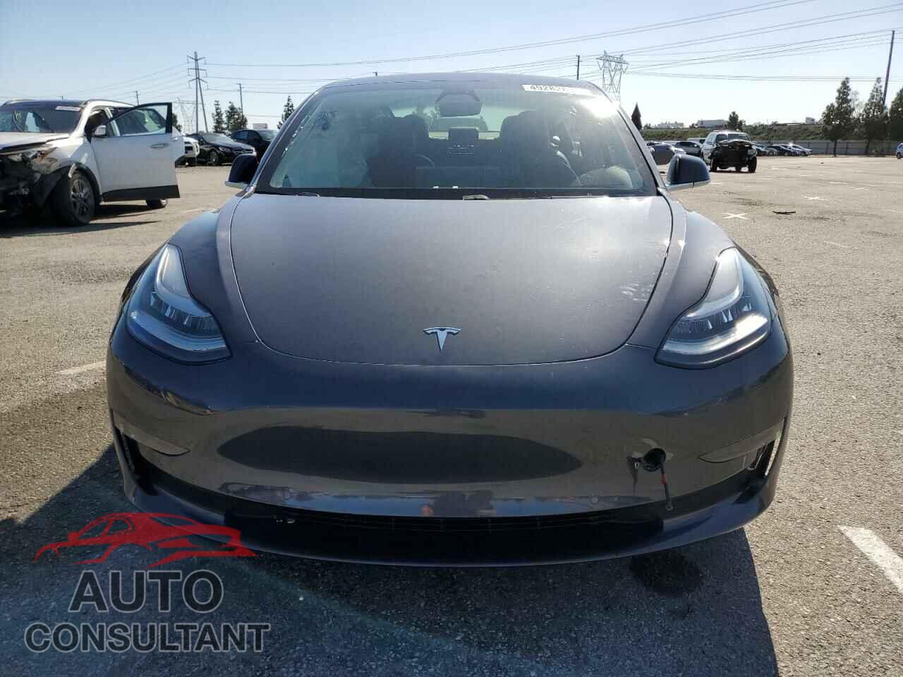 TESLA MODEL 3 2018 - 5YJ3E1EA5JF077570