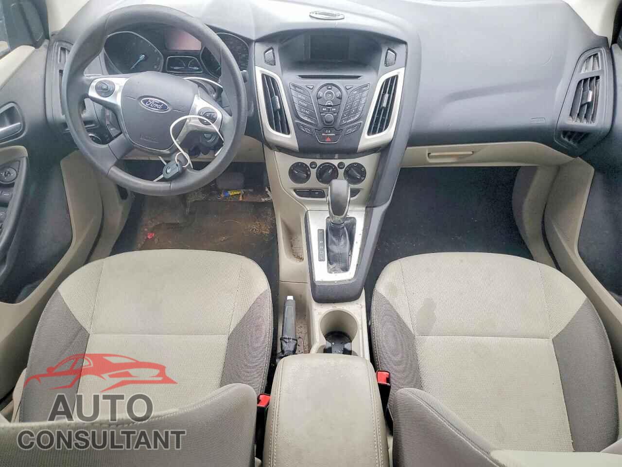 FORD FOCUS 2014 - 1FADP3F27EL204913