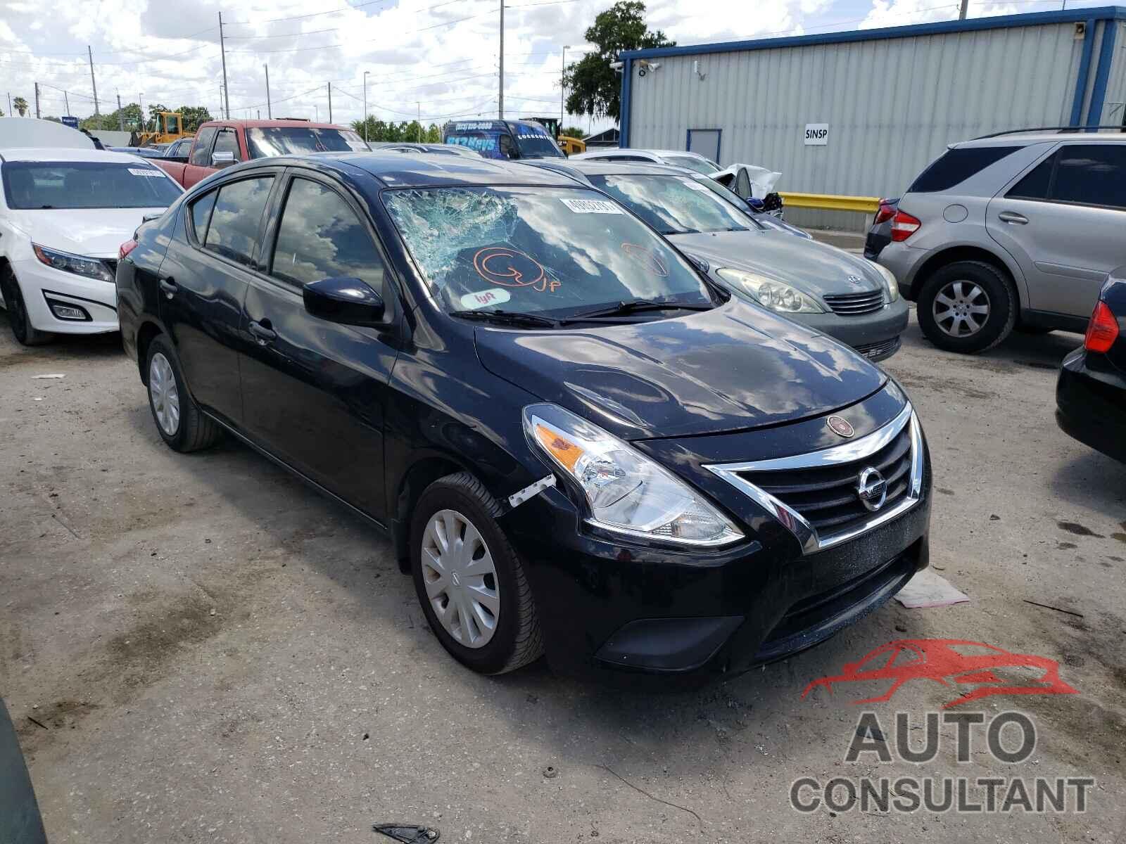 NISSAN VERSA 2018 - 3N1CN7APXJL838014