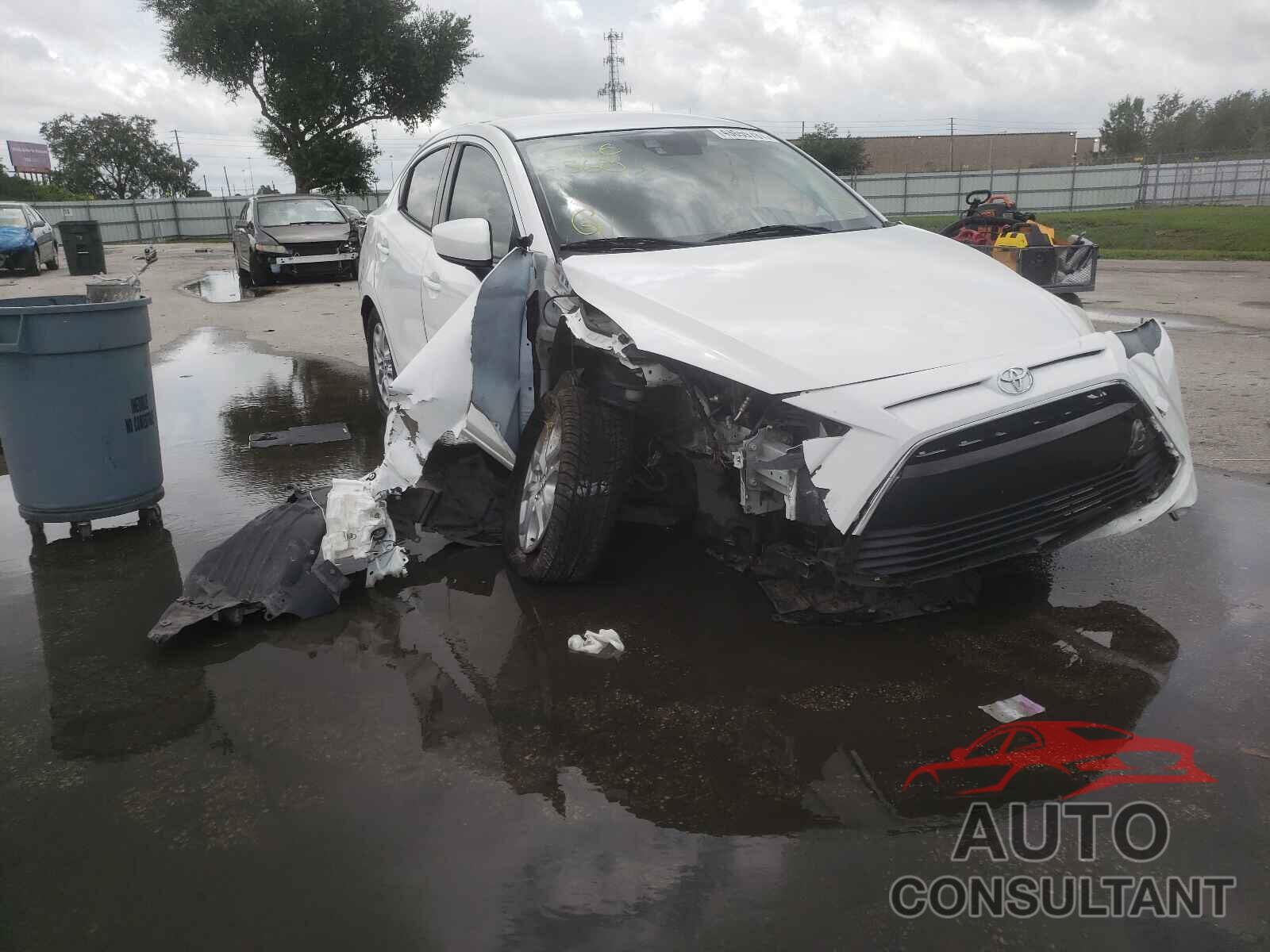 TOYOTA YARIS 2017 - 3MYDLBYV0HY167997