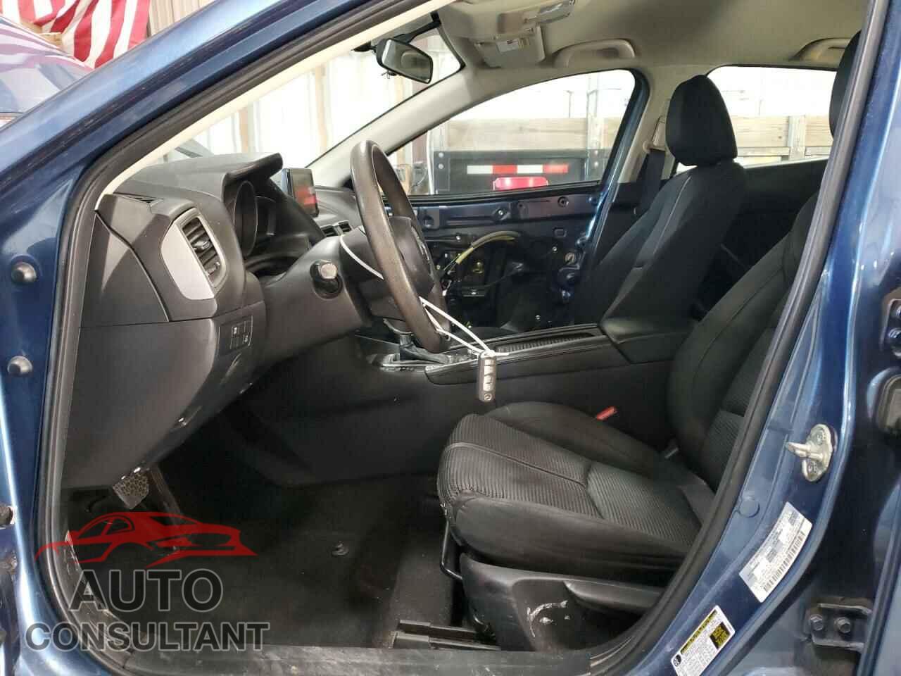 MAZDA 3 2017 - 3MZBN1U78HM133523