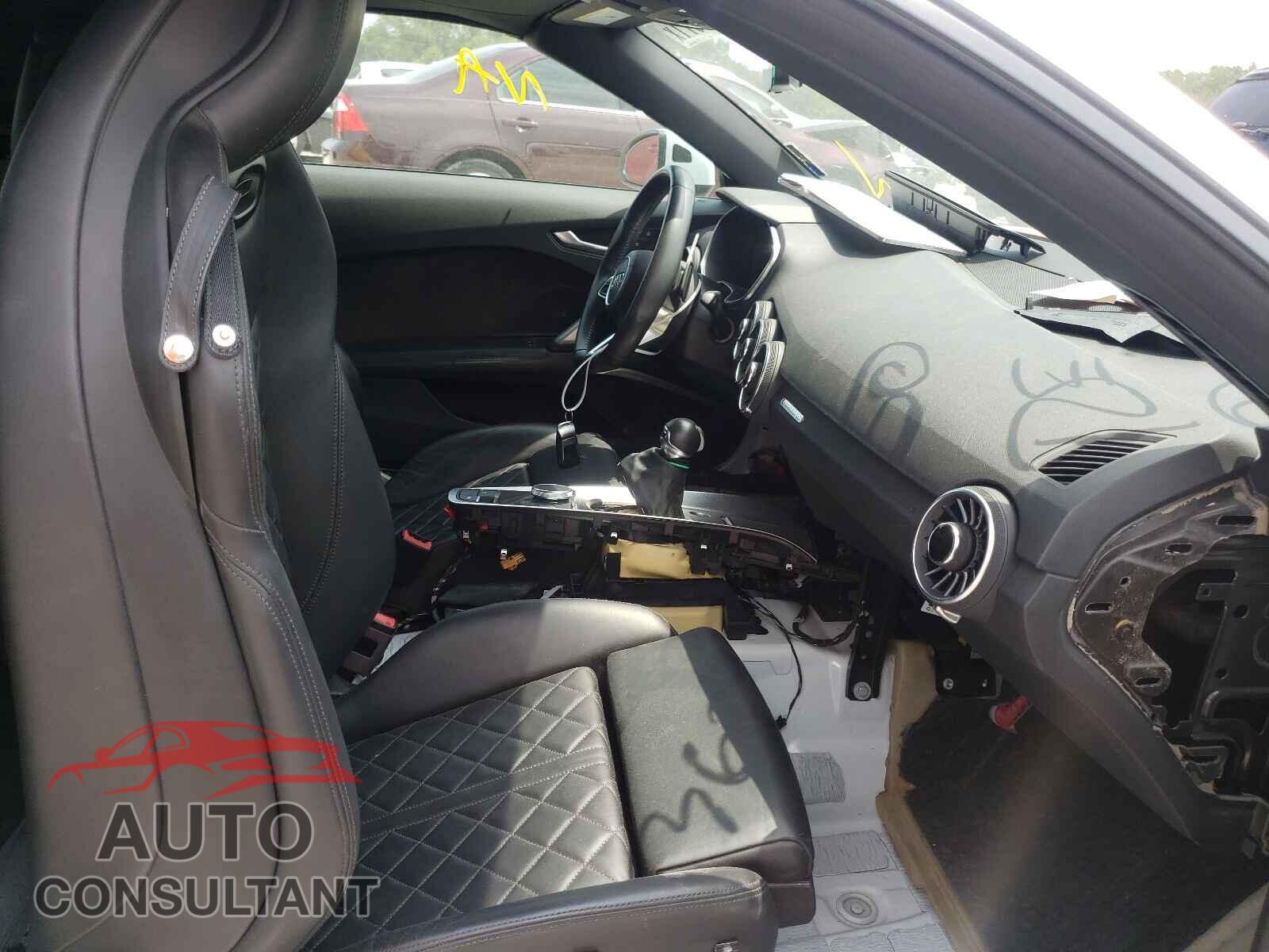 AUDI TT 2018 - TRUT5CFV1J1008502