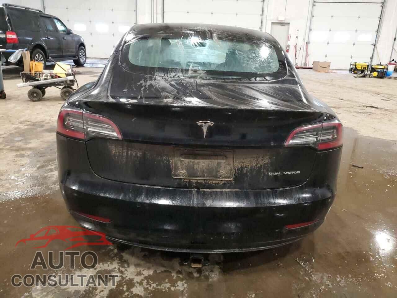 TESLA MODEL 3 2019 - 5YJ3E1EB7KF197008