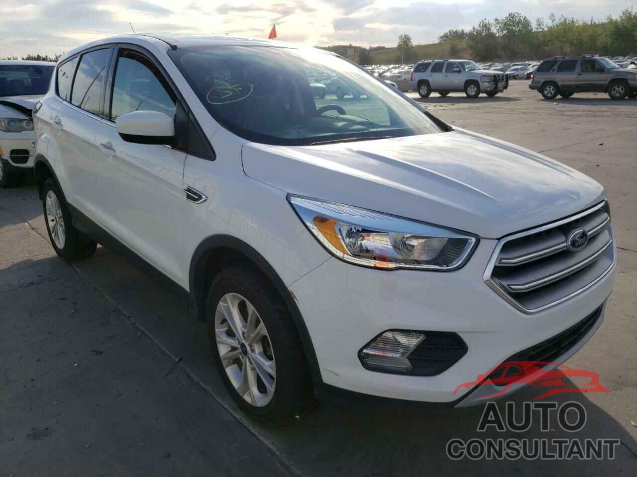 FORD ESCAPE 2017 - 1FMCU9GD6HUD91945