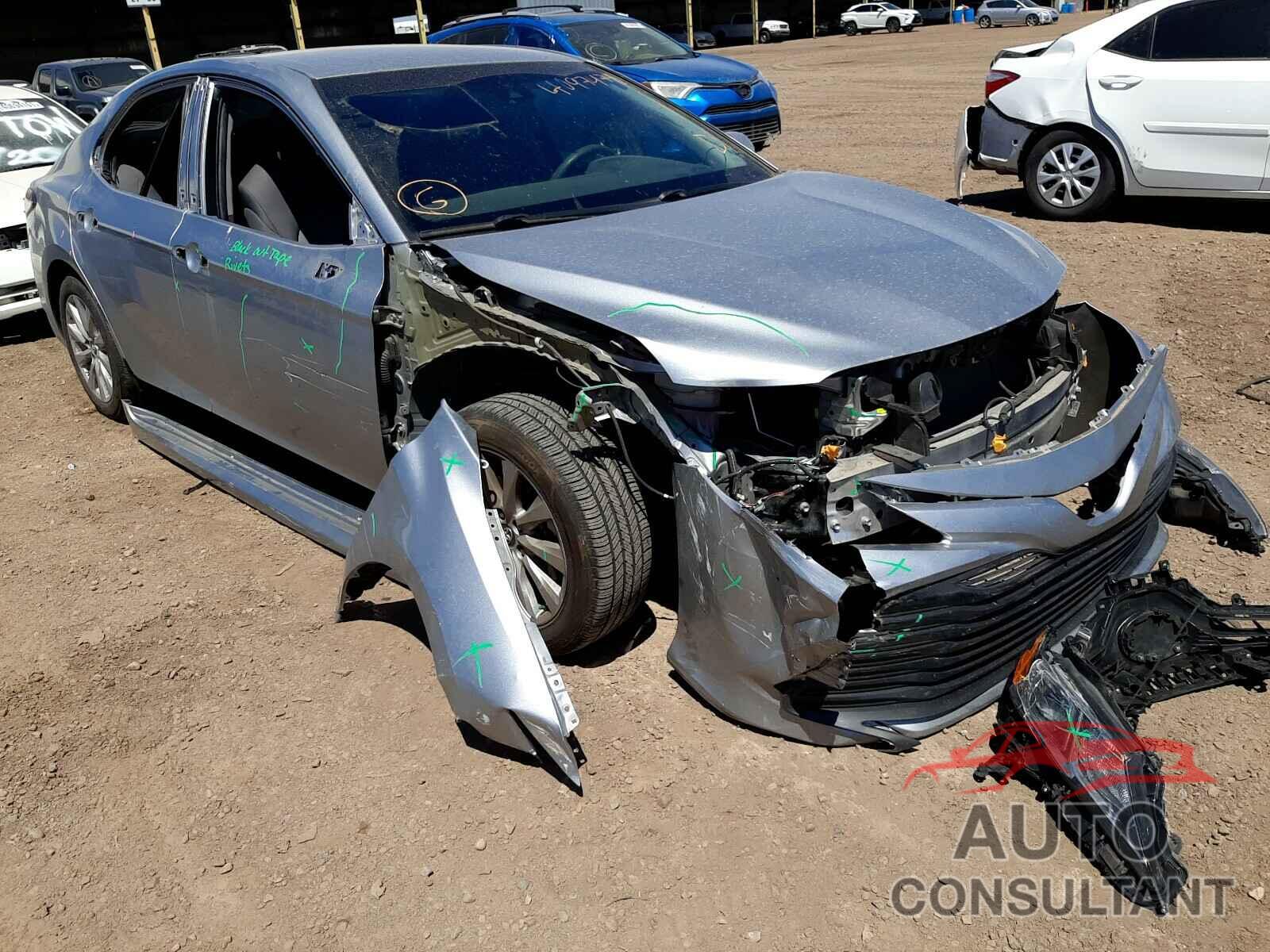 TOYOTA CAMRY 2018 - 4T1B11HK8JU093700