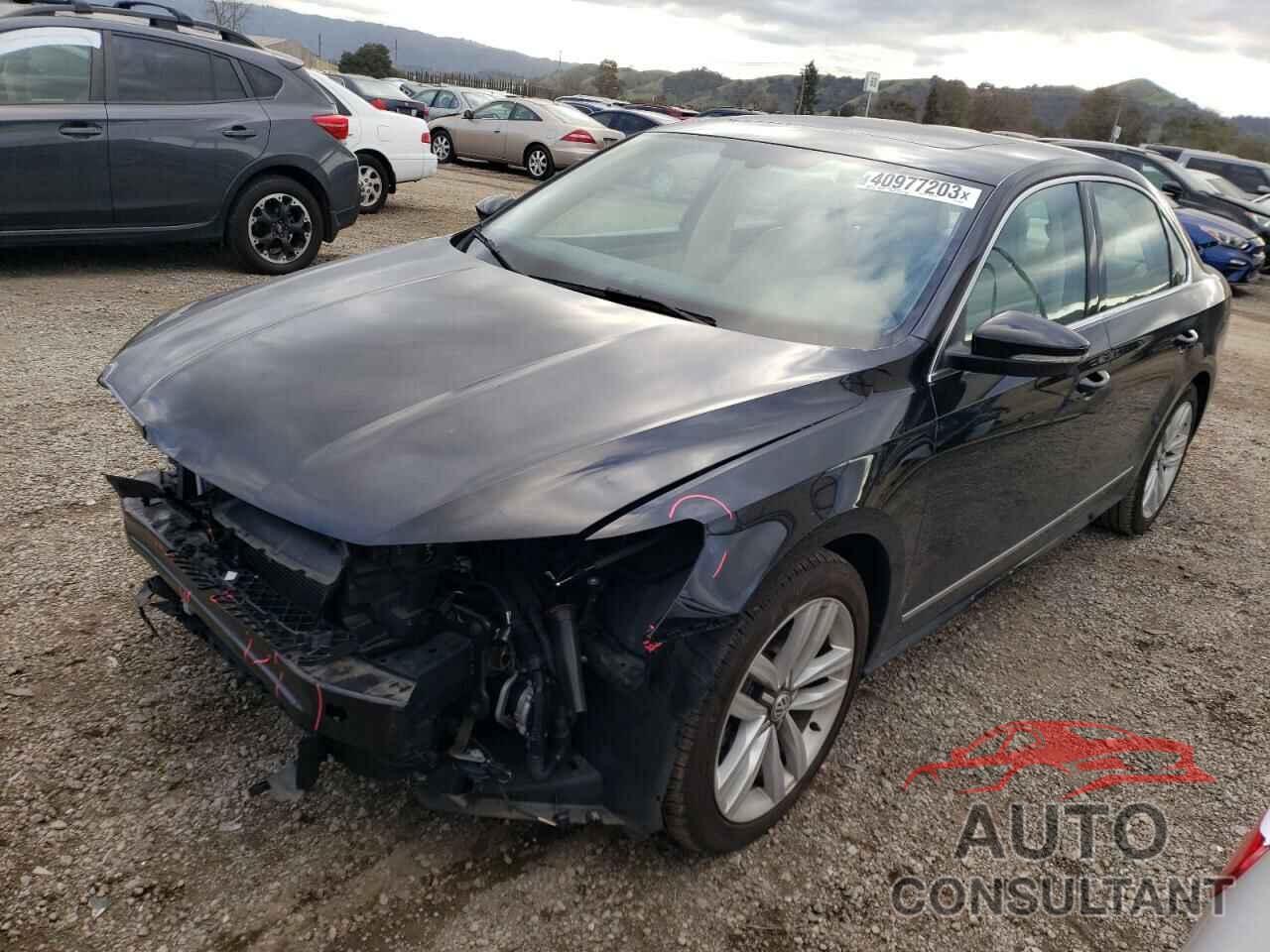 VOLKSWAGEN PASSAT 2017 - 1VWGT7A31HC010342