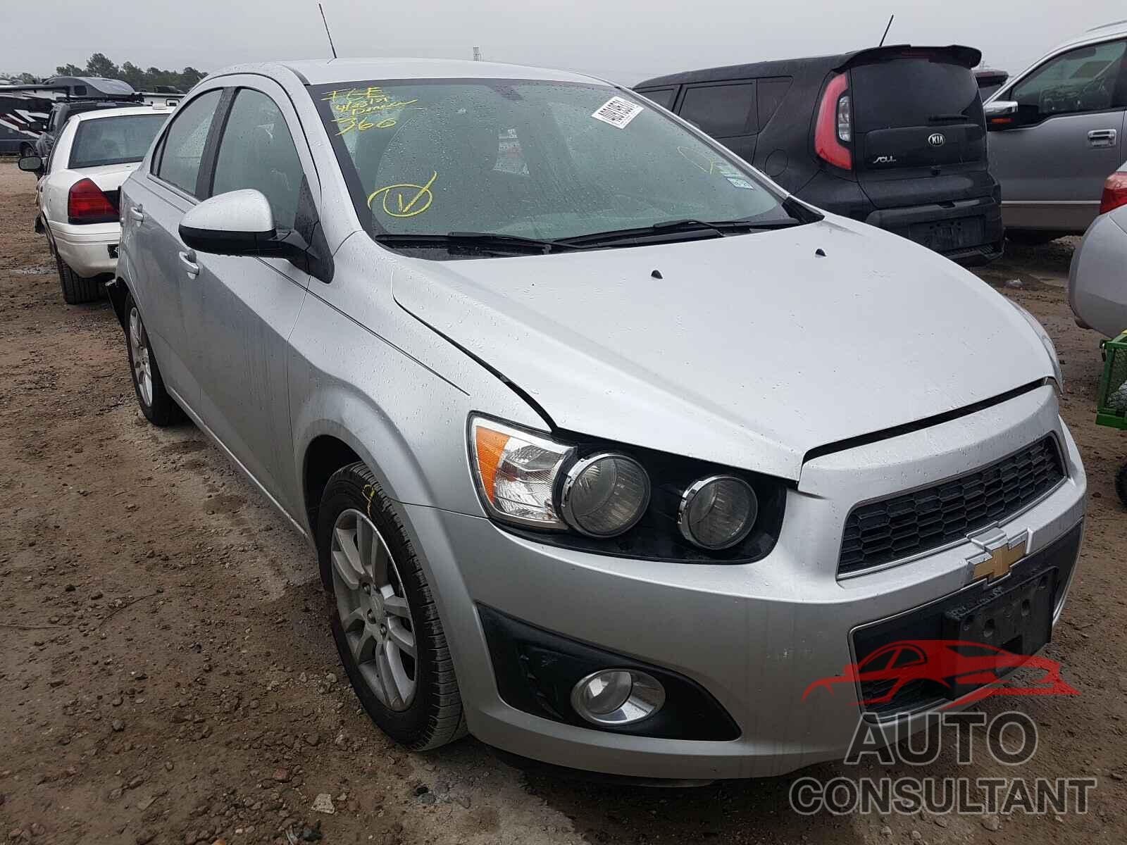 CHEVROLET SONIC 2016 - 1G1JC5SH6G4123728